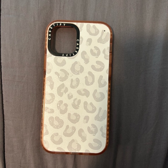 Casetify leopard phone case - Picture 1 of 2